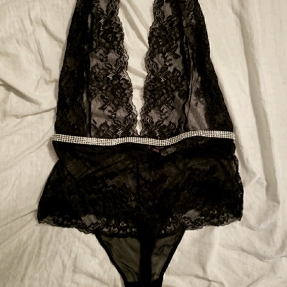 Lace bodysuit with belt - Picture 4 of 4